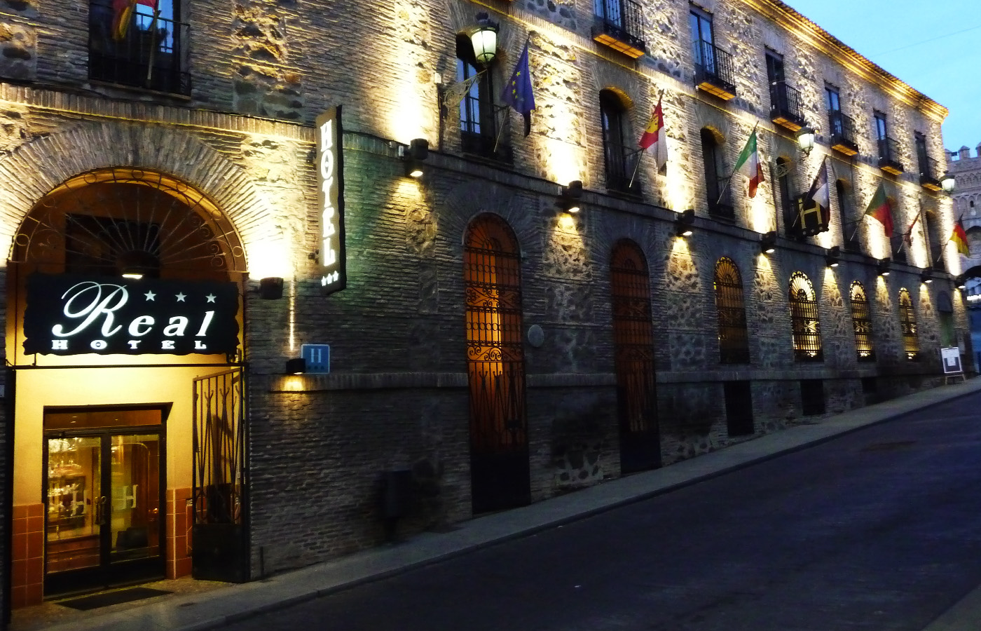 Hotel Real